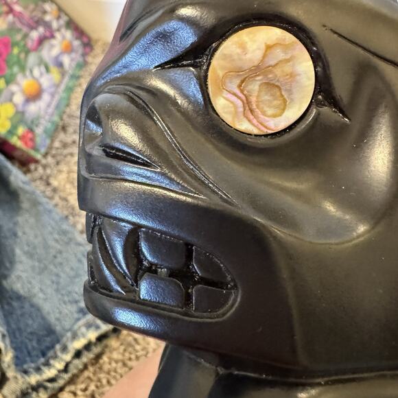 Argillite Resin Totem Animal Mother Of Pearl Inlay Eyes Native American - Picture 4 of 9